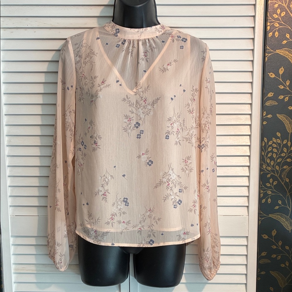 GF Collection Delicate Floral Blouse in peach and Blue